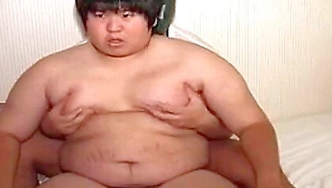 Asian brunette with tight ass fucks on the bed by his boyfriend