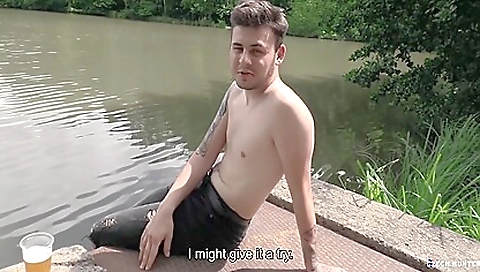 Busty tattooed guy enjoys an outdoor sex and a facial
