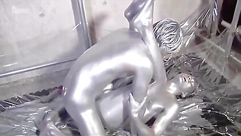 Silver show boyz loves sucking cock with no problem in his mouth