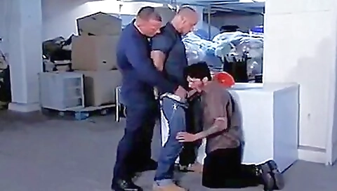 old guy with a big dick gets the biggest dick he ever saw