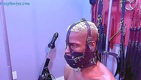 Bitch with a wonderful body is ready to get fucked in hardcore