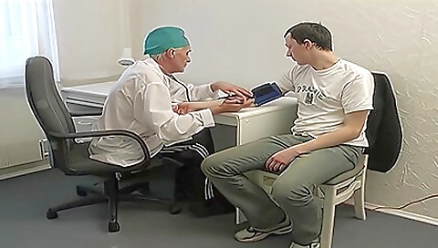 An Older Doctor Seduced A Young Patient With A Big Dick